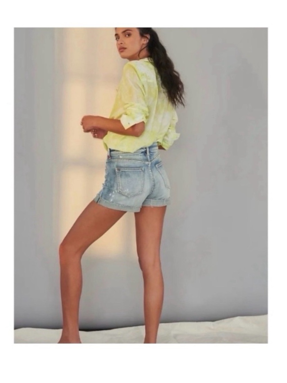 ANTHROPOLOGIE Pilcro High Rise Paint Splatter Jean Shorts Size 28 - Picture 4 of 10